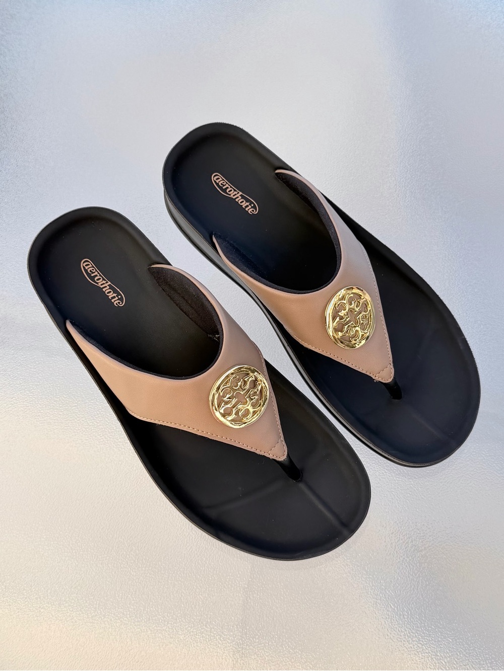 Aerothotic Othila Beige Thong-Style Sandals ~ Women’s 40/US 10 • See Chart Photo